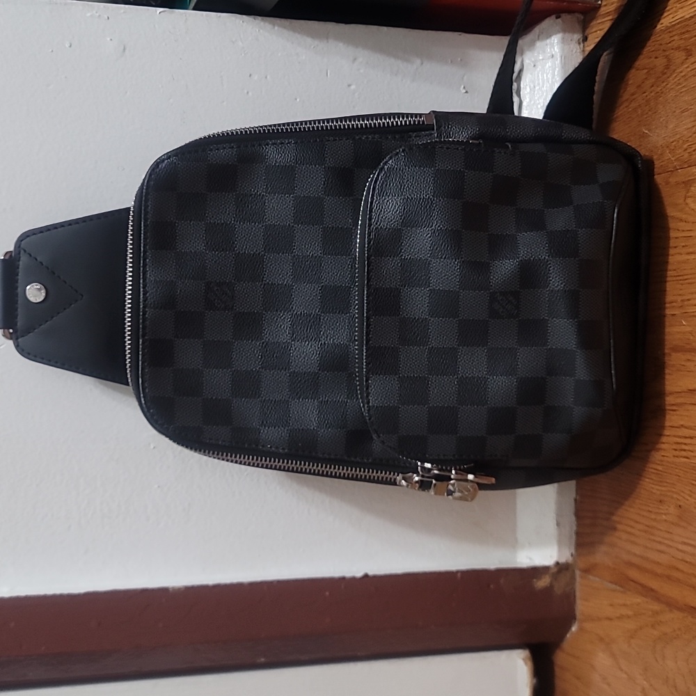 COPY - Louis Vuitton Avenue Slingbag Graphite Damier